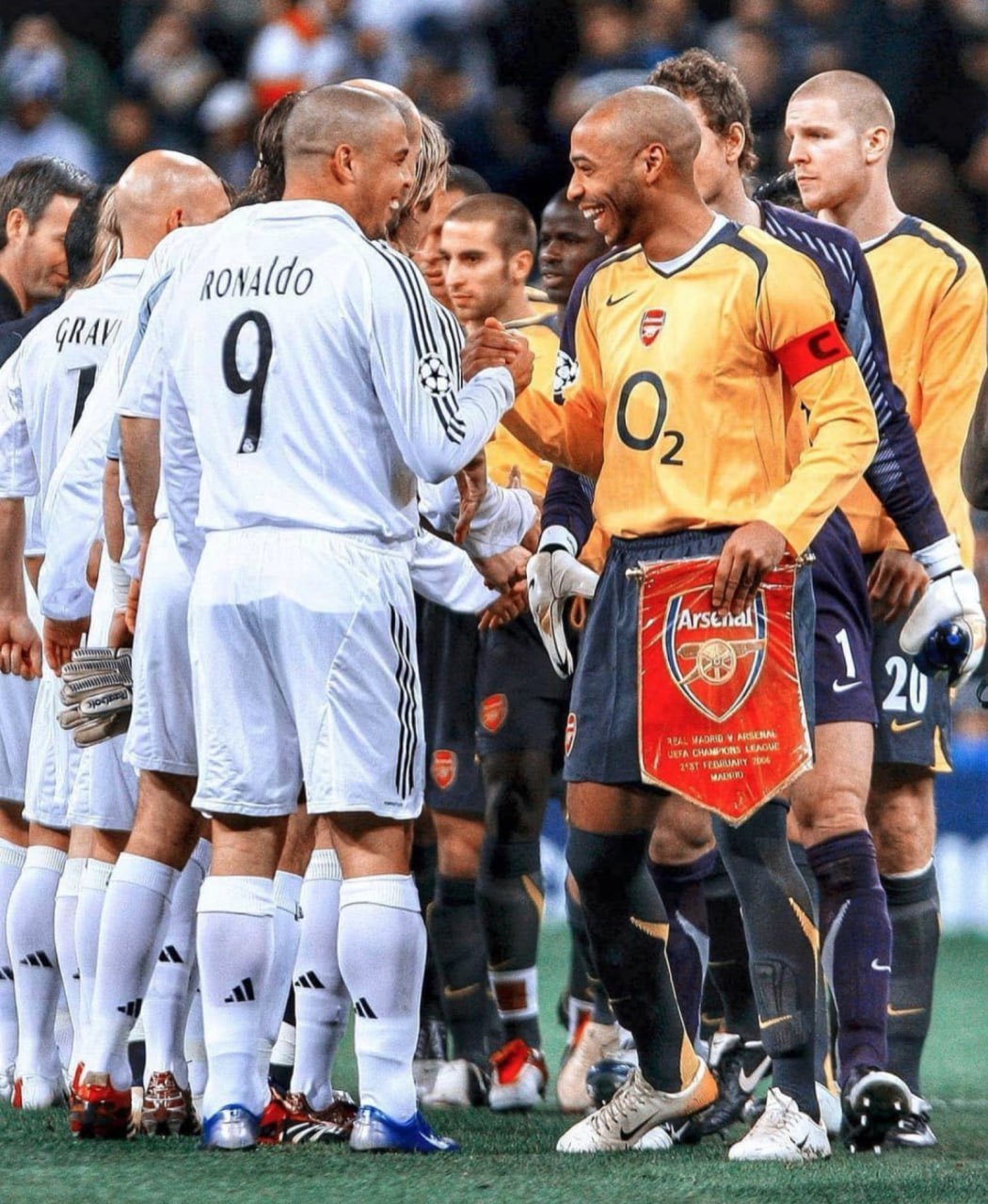 阿森纳完胜荷兰，若日尼奥扛起全队