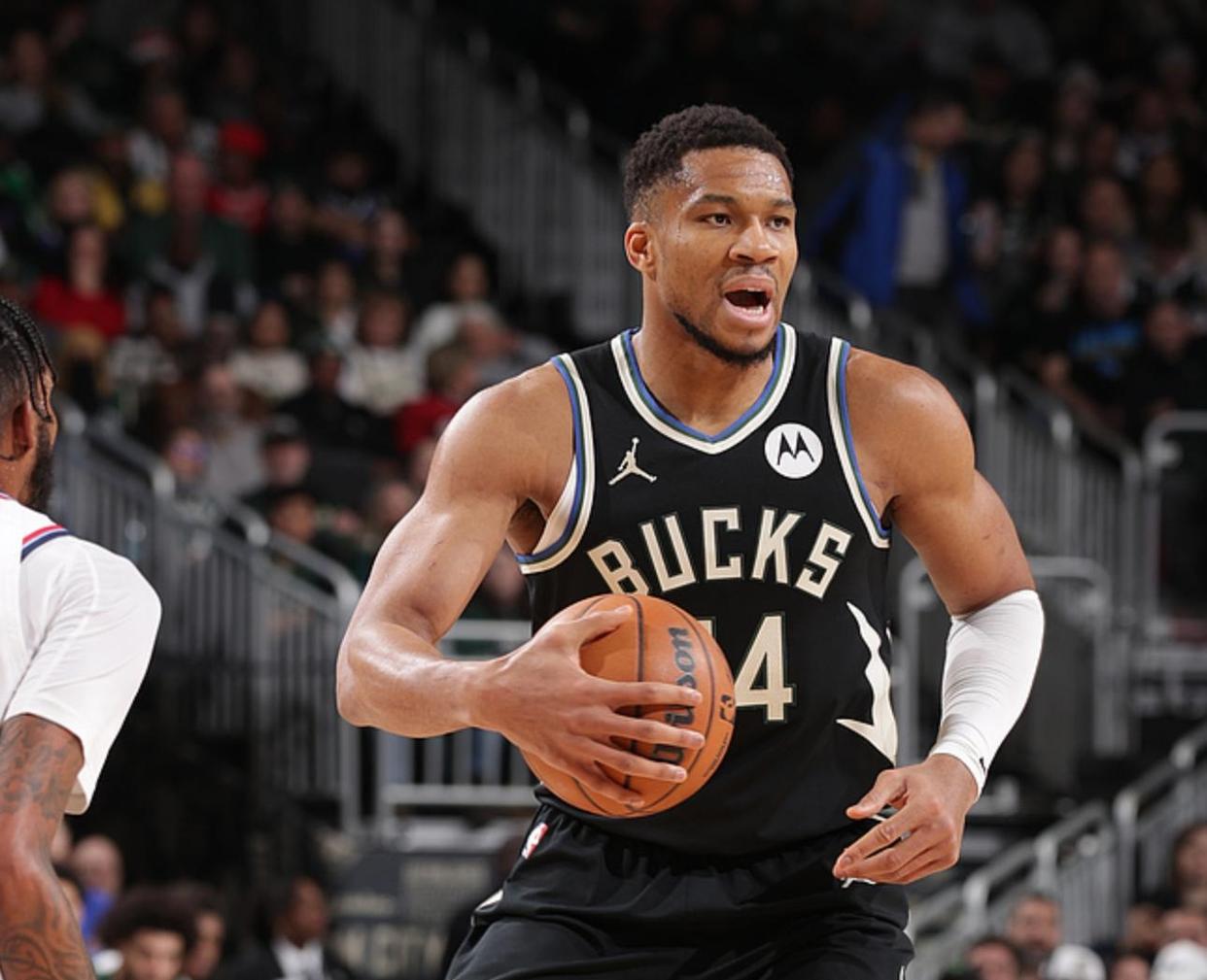 魔术逆转深圳队，伦纳德惊艳四座