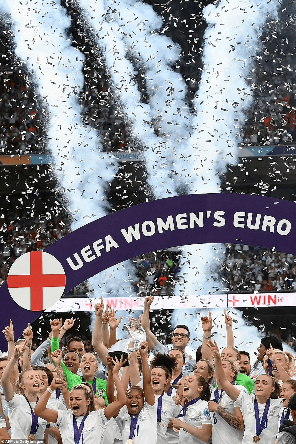 英格兰绝杀加拿大，埃尔林送出助攻