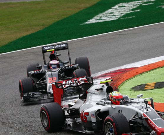 哈斯车队轻取迈凯伦,汉密尔顿带队取胜 哈斯车队轻取迈凯伦,汉密尔顿带队取胜