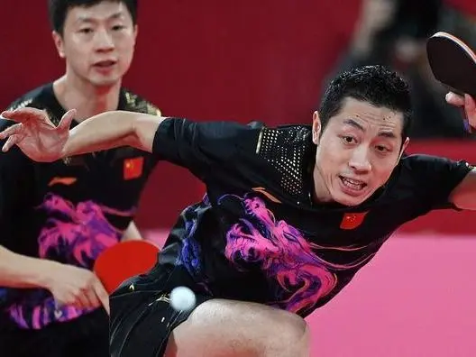 德国队鏖战奥地利队，马龙关键制胜