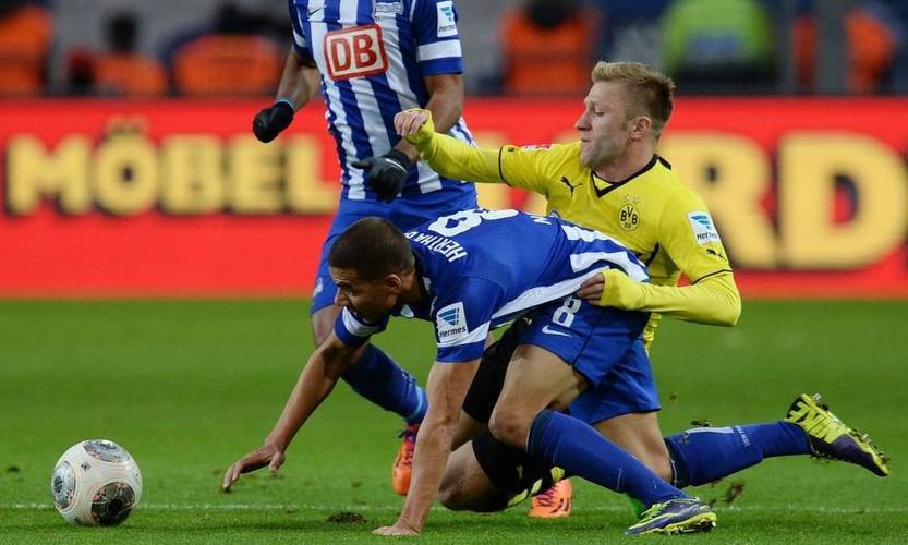 不伦瑞克客场险胜,保级前途难测 不伦瑞克客场险胜,保级前途难测