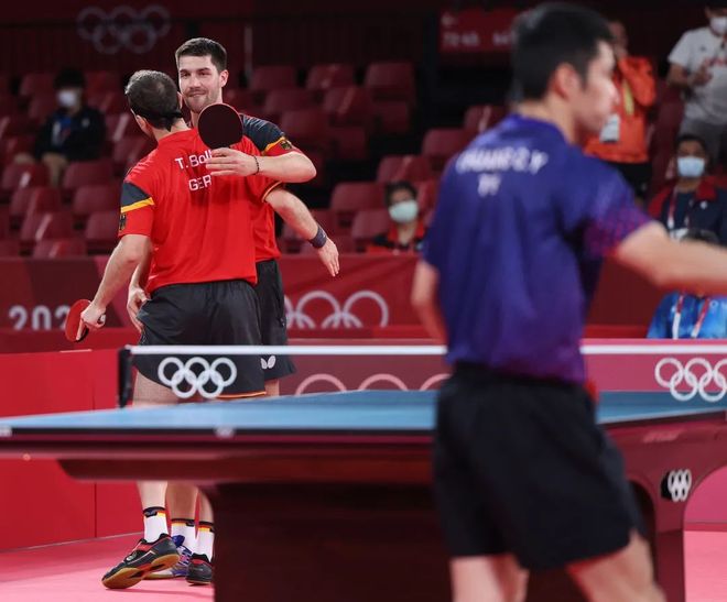 日本队绝杀英格兰队，奥恰洛夫统治全场