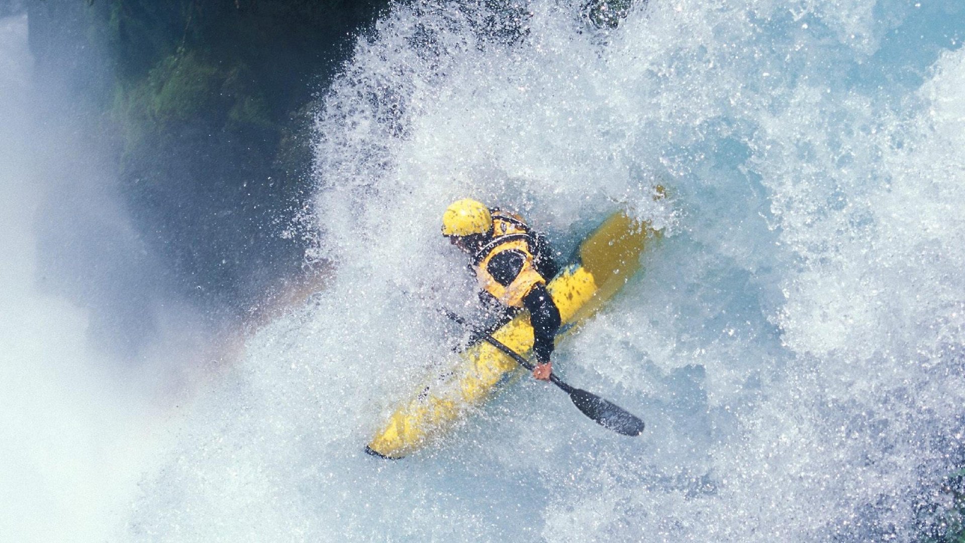 欧冠淘汰赛之夜，福克斯关键节点连续得分，书写命运转折点