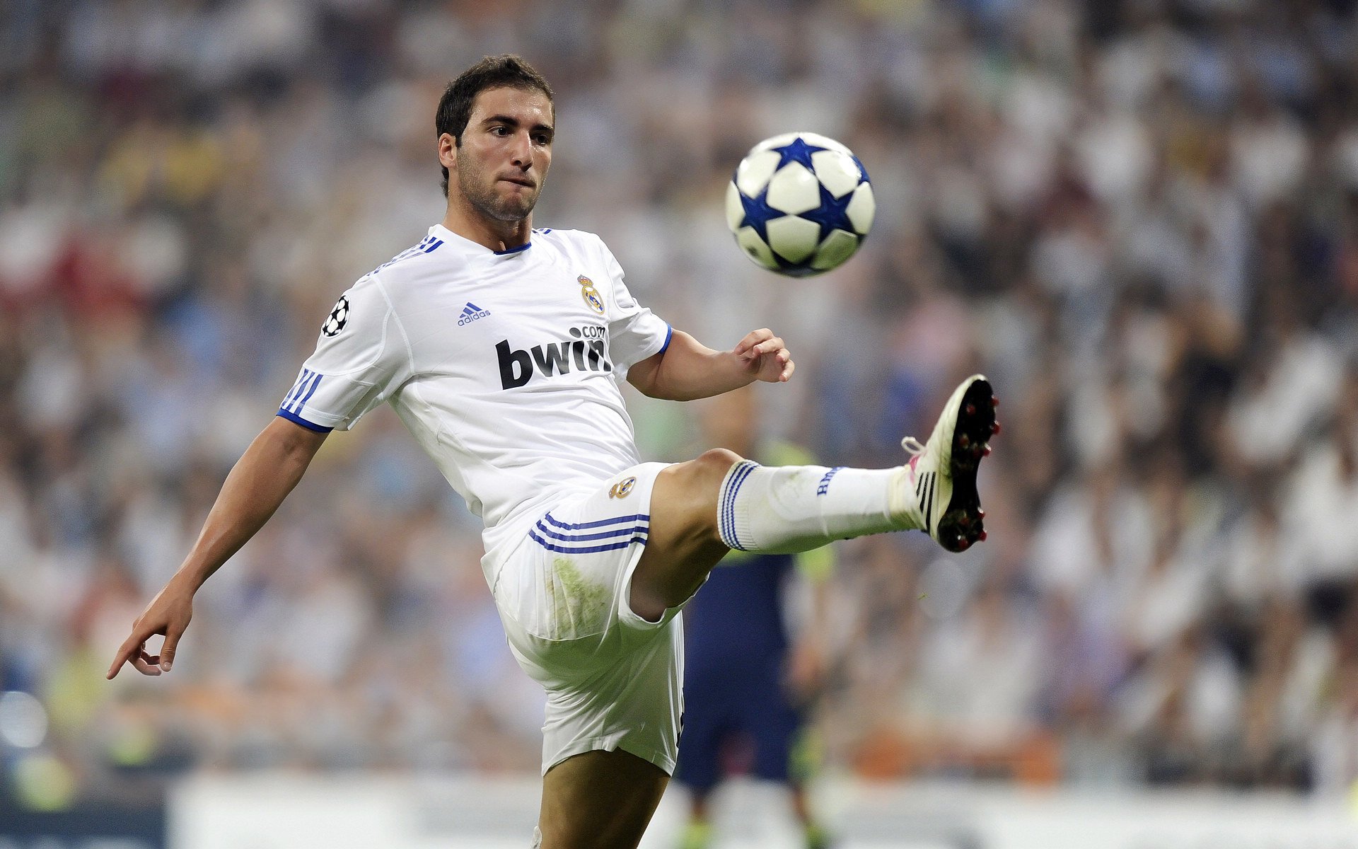 西甲国家德比之夜，阿什拉夫持续制造杀伤，改写右路攻防格局