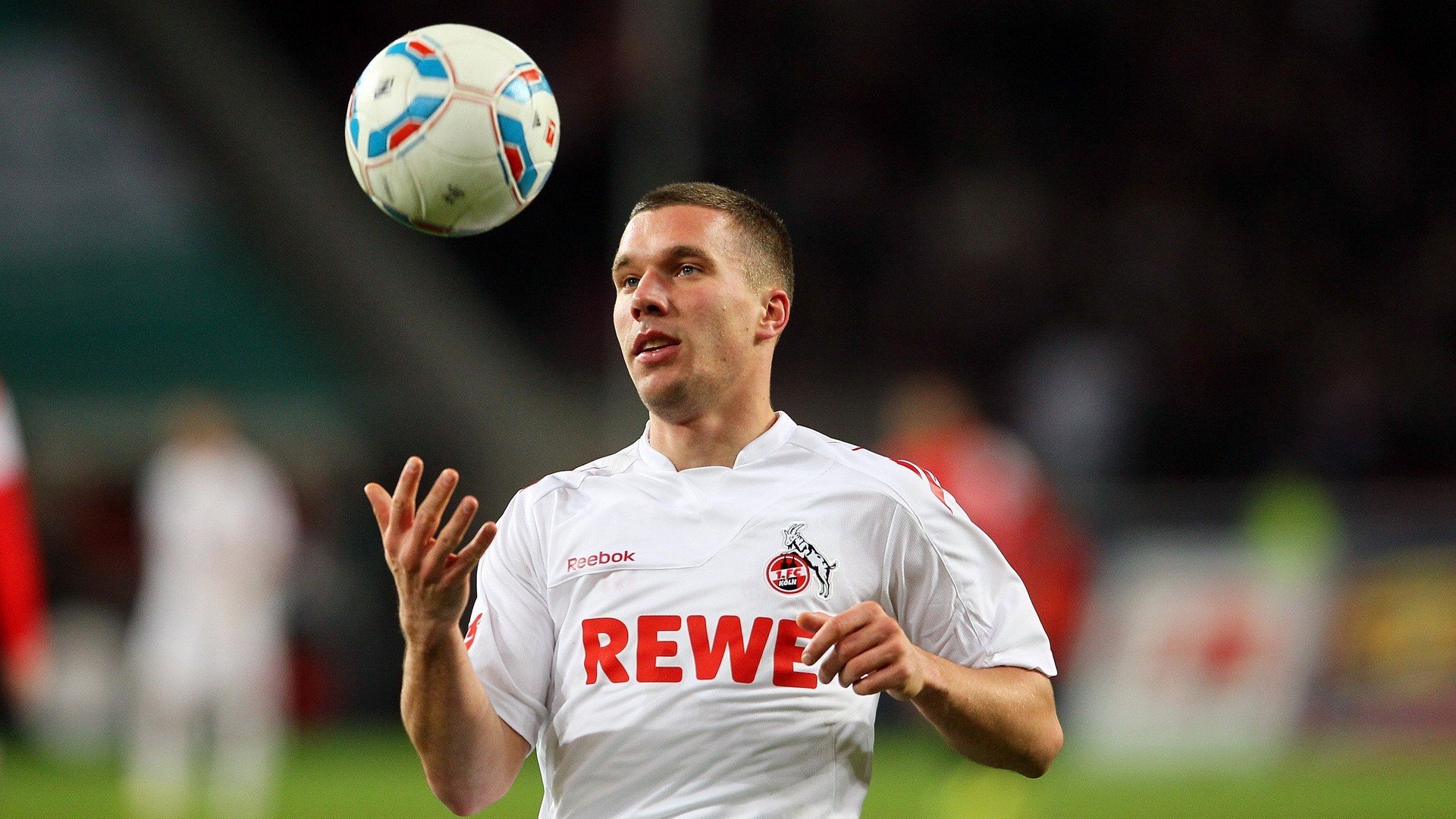 马龙点燃赛场，法国队横扫韩国队，一场跨越国界的体育精神盛宴