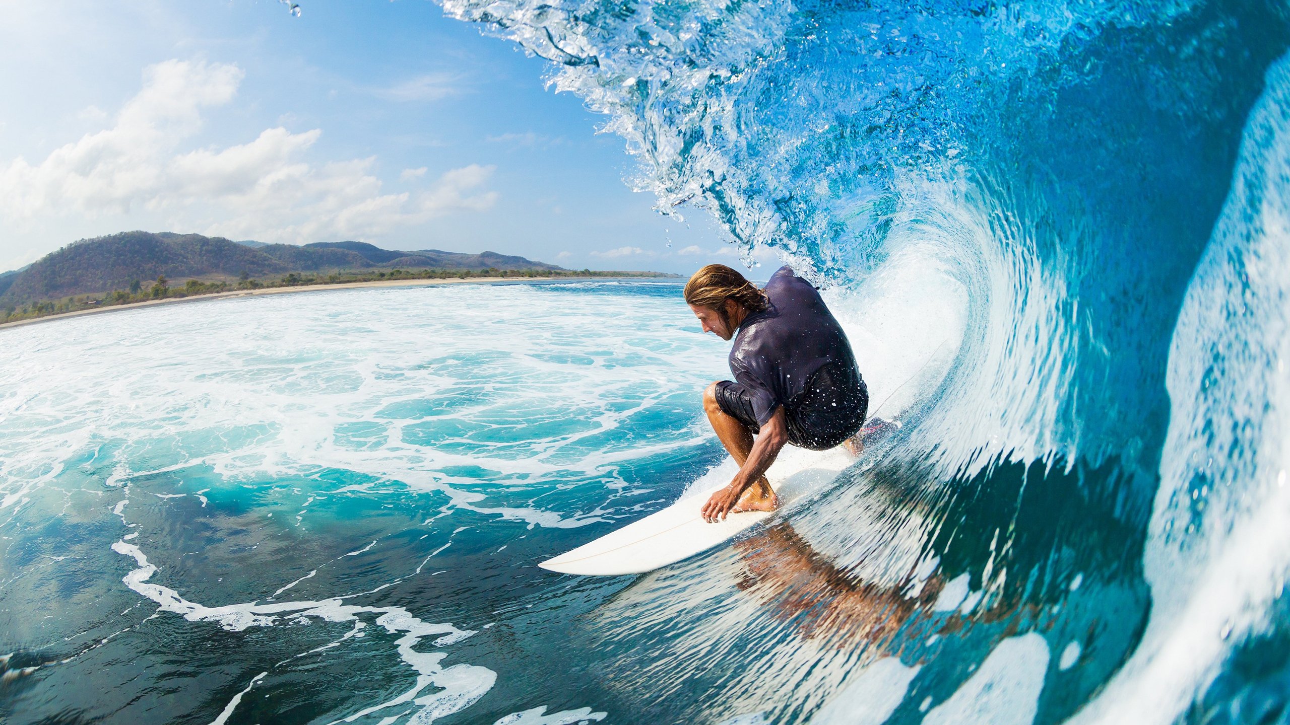 跨界胜利，从波斯铁骑到赛道飞驰—当体育叙事打破疆界